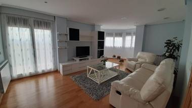 Chalet Aia -Naturaleza y seguridad entorno rural a 29 km de San Sebastian