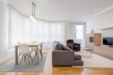 Espectacular apartamento moderno y acogedor-bajo