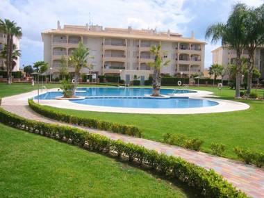 2 bedrooms appartement with shared pool garden and wifi at Alicante 2 km away from the beach