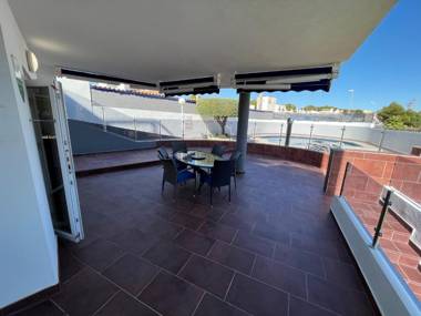 VillaMartin Ground Floor Poolside Apartment 2 bed