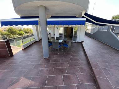 VillaMartin Ground Floor Poolside Apartment 2 bed