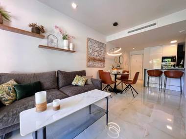 Luxury Tropical Ground Floor Apartment D188