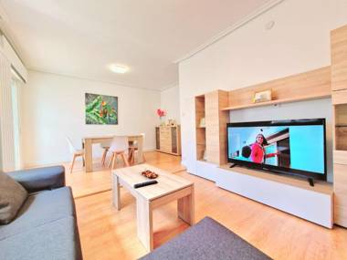 Cíes Suites Coruña 9 - Flats with hotel services