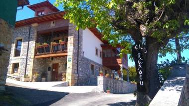 Hotel Rural El Rexacu
