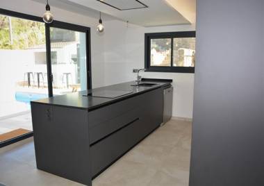 Villa Sitges Avril Renewd Agust 2021 High Design Confortable AC Calm Area