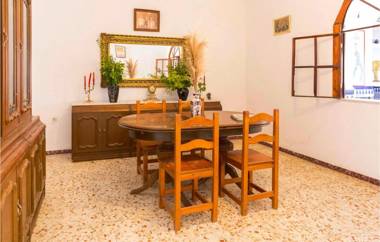 Stunning home in Olivares with Outdoor swimming pool and 3 Bedrooms