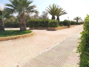 Residencial OlivalAcceso privado a la playa por el jardínZona tranquila