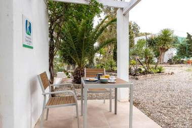 TurAlmeria - Casa Tranquila con Jardín y Aparcamiento privado