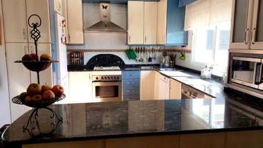 4 bedrooms house with jacuzzi enclosed garden and wifi at O Rosal 2 km away from the beach