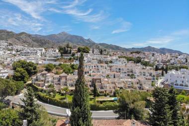 Nerja Paradise Rentals - Villa Perla