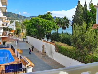 Carabeo 99 - Sleeps 4