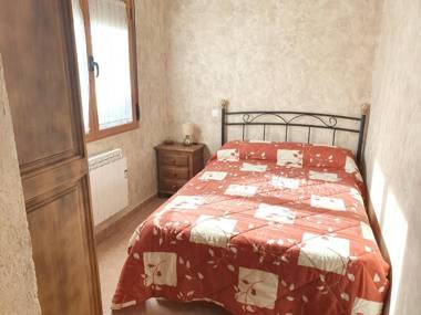 5 bedrooms house with furnished terrace at Navaluenga