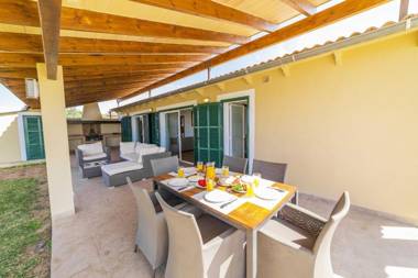 Villa Ambient / Sa Finqueta