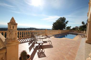 Mimo - sea view villa with private pool in Moraira-Teulada
