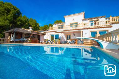 Abahana Villas Calma