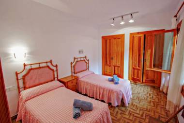 El Portet - beachfront holiday home with private pool in Moraira