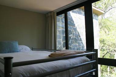 Montseny Suites & Apartments