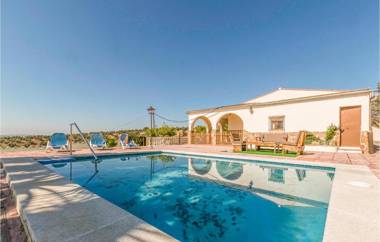 Nice home in Montoro with Outdoor swimming pool WiFi and 3 Bedrooms