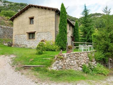 Serene Cottage in Cambrils near Port del Comte