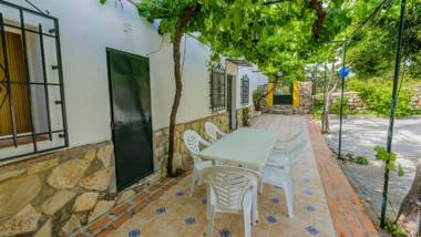 Casa de Paquita Montefrio by Ruralidays