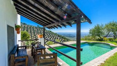 Casa La Choza de Mamuyo Montefrio by Ruralidays