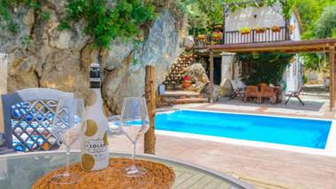 Casa El Tajil Algarinejo by Ruralidays