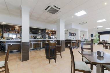 HOTEL RESTAURANTE MOYA