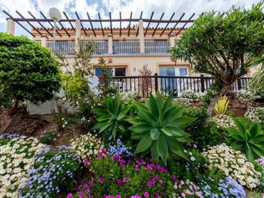 Ramada Hotel & Suites by Wyndham Costa