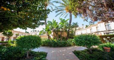 Ramada Hotel & Suites by Wyndham Costa