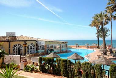 Dona Lola Sandra - Frontline beach house with full sea views within a short drive to Marbella - Costa del sol CS108