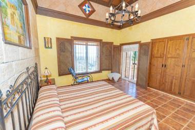 Cubo's Villa Ana Valtocado