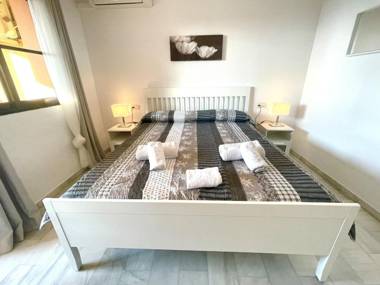 2 bedroom top floor apartament with open sea views CS197