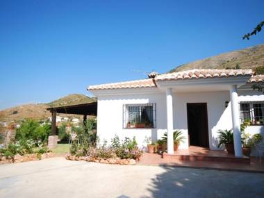 Detached house in mountain setting with great views in Mijas