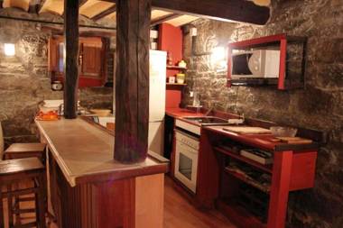 5 bedrooms house with balcony and wifi at Mieres del Camino