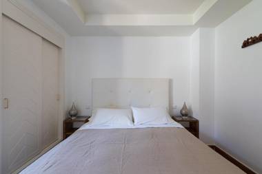 Apartamento con terraza y vistas al mar