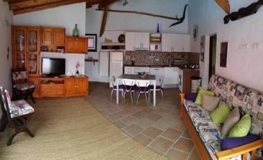 Casa rural con piscina en Hoya de Tunte - 4