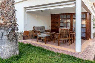 Flatguest Villa Yaiza + Terrace + Pool + A/C