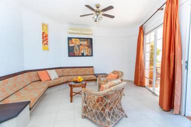 Altamar 28 with terrace&pool By CanariasGetaway