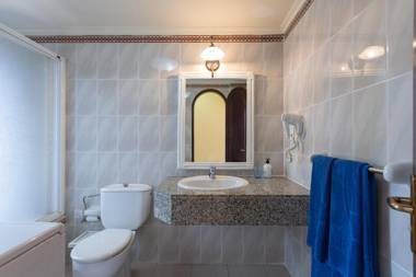 Altamar 52 with terrace & pool By CanariasGetaway