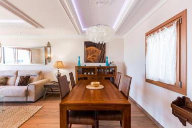 Puerto Banus first line with sea and Marina views