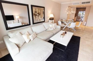 Brand New Terrazas de Banús Apt