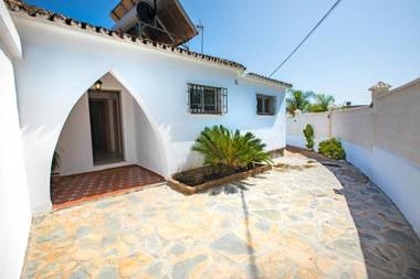 OleHolidays Villa Loleta vistas al mar 100 m Playa - piscina privada