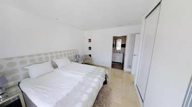 24550-EXQUISITE VILLA NEAR BEACH - HEATED POOL