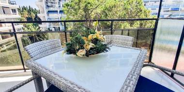 SKOL 424 Stunning One-bedroom apartment with sea views