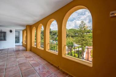 Amazing First Beach Line Apartment in Cabopino Marina