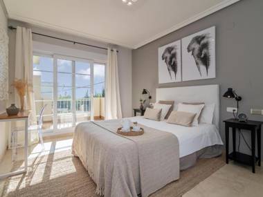 Puente Romano Modern flat Best location in town