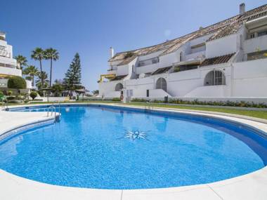 Newly Renovated Flat · Beach Golf lovers and Views ·