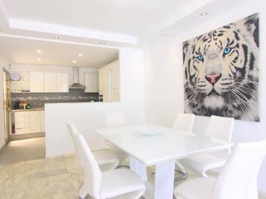 1093 modern beach apartment  huge terrace  bbq