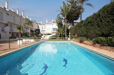 One bedroom apartment walking distance to Puerto Banus