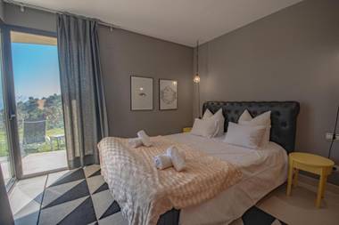 Moderno apartamento vacacional con increbles vistas al mar con spa y gimnasio